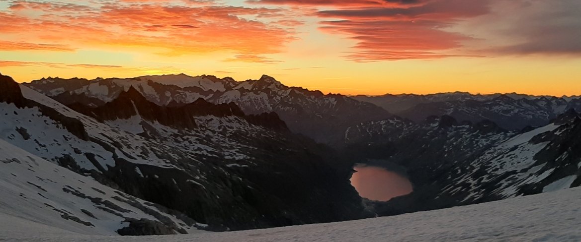 Sonnenaufgang Oberaarjoch 2020